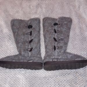 Muk Luks brand knitted boots